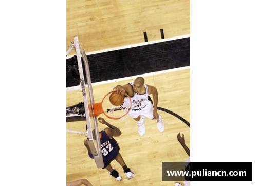 2001年NBA总决赛回顾：湖人与76人的巅峰对决精彩瞬间